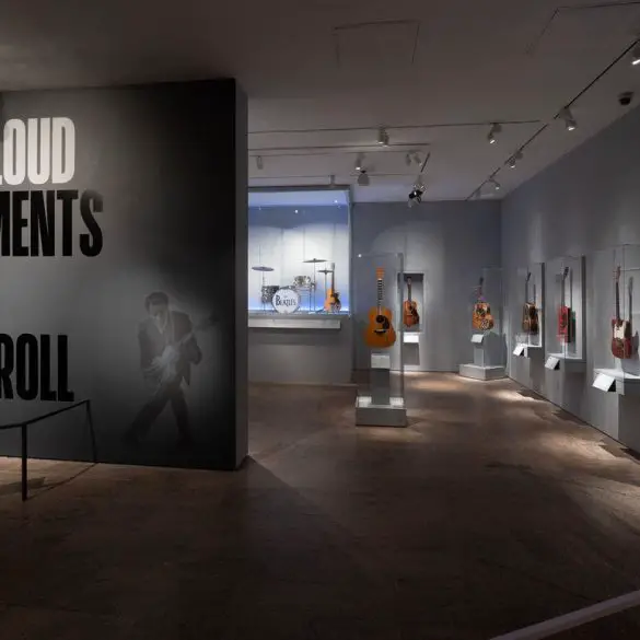 The Met opens a new exhibition dedicated to rock and roll's greatest instruments | News | LIVING LIFE FEARLESS