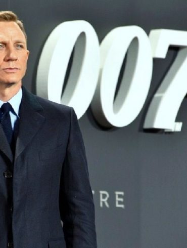 James Bond, Rami Malek to collide in Bond 25 | News | LIVING LIFE FEARLESS