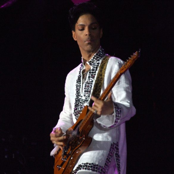 Prince's unfinished memoir is finally set to see the light of day | News | LIVING LIFE FEARLESS