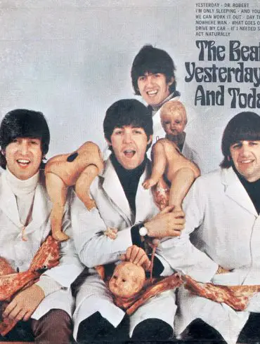 John Lennon's copy of The Beatles' so-called "butcher" album sells at an incredible price | News | LIVING LIFE FEARLESS
