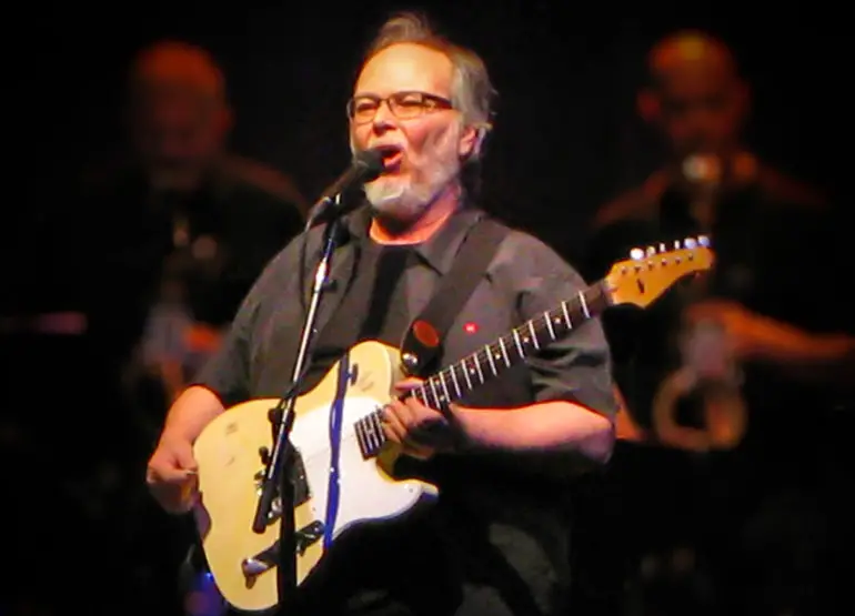 The massive guitar collection of Steely Dan's Walter Becker is hitting the auction blocks | News | LIVING LIFE FEARLESS