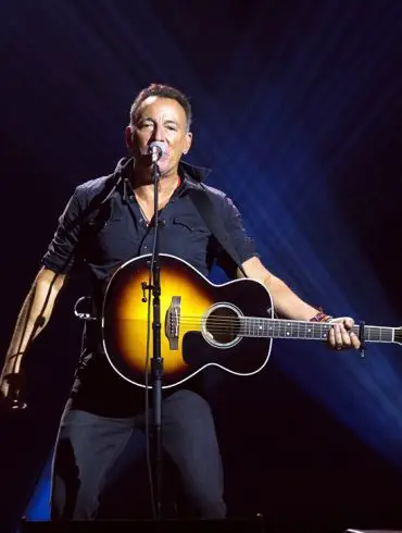 Busy times ahead for Bruce Springsteen as he's set to guest program Turner Classic Movies | News | LIVING LIFE FEARLESS