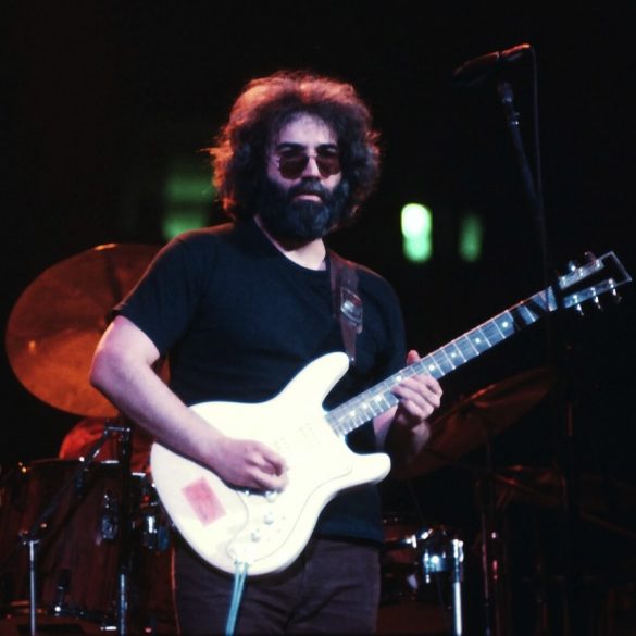 Jerry Garcia's iconic "alligator" guitar is set to be auctioned off | News | LIVING LIFE FEARLESS