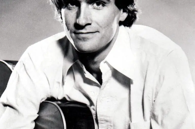 James Taylor now has a Top 10 album in each of the past six decades | News | LIVING LIFE FEARLESS