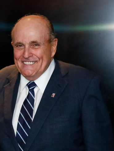 With Rudy Giuliani in the news, Twitter rediscovers the ‘Rudy’ TV movie | News | LIVING LIFE FEARLESS