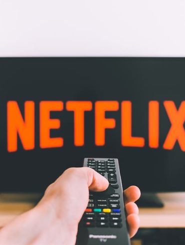 Netflix is finally cracking down on password-sharing | News | LIVING LIFE FEARLESS