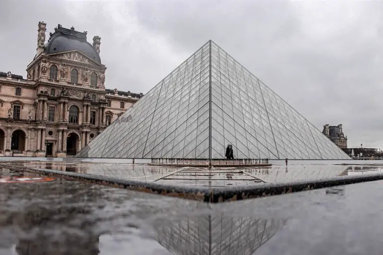 For the first time ever, the Louvre is putting its entire collection of artwork online | News | LIVING LIFE FEARLESS