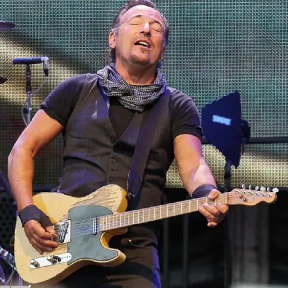Almost Half A Century Later, Lyrics To Bruce Springsteen's "Thunder Road" To Be Changed | News | LIVING LIFE FEARLESS
