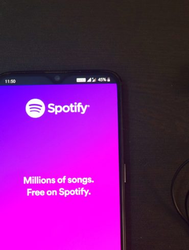 Spotify Is Experimenting With A New TikTok Style Video Feed | News | LIVING LIFE FEARLESS