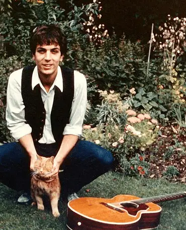 The Troubled Genius of Pink Floyd Co-Founder Syd Barrett Subject of a New Doc | News | LIVING LIFE FEARLESS