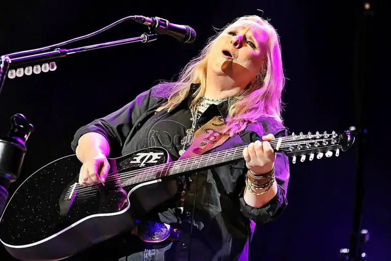 Melissa Etheridge is the Next Rock Musician to Be Featured on Broadway | News | LIVING LIFE FEARLESS
