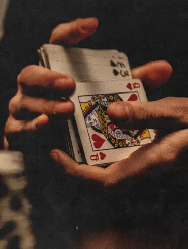 The Evolution of Poker in Cinema: From Background Activity to Center Stage | Features | LIVING LIFE FEARLESS