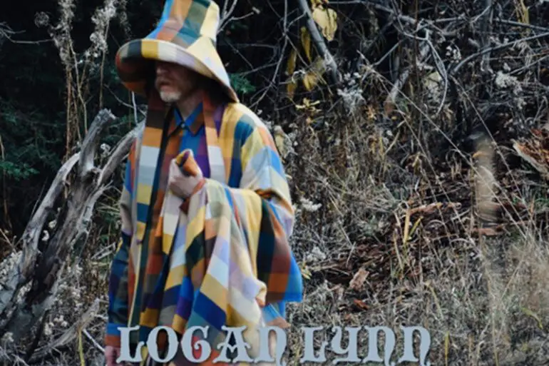 Logan Lynn Shares Synth-Pop Ballad “I Feel Alone When I’m With You” | Latest Buzz | LIVING LIFE FEARLESS